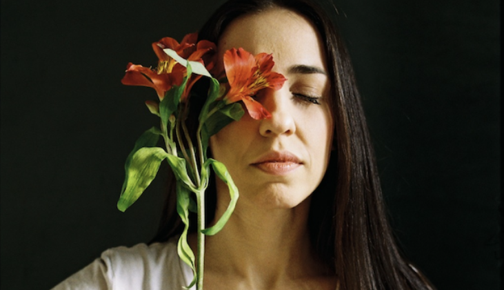 Dia Mundial de la Poesia: Recital «Totes les ones de la mar. Gemma Humet canta els clàssics»﻿