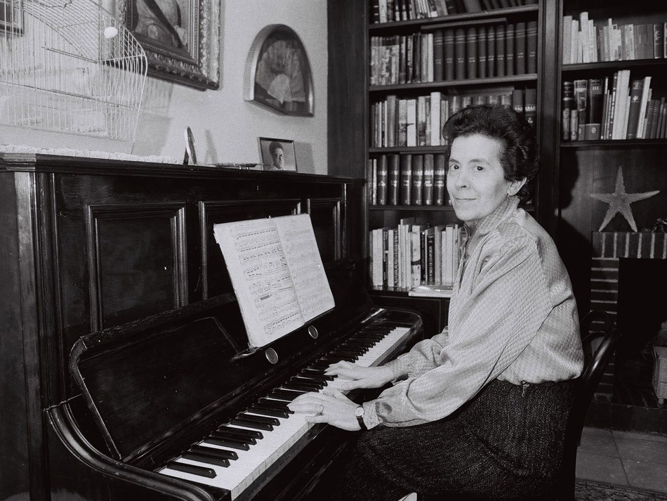 Maria Àngels Anglada i la seva passió per la música. Arxiu familiar Geli-Anglada.